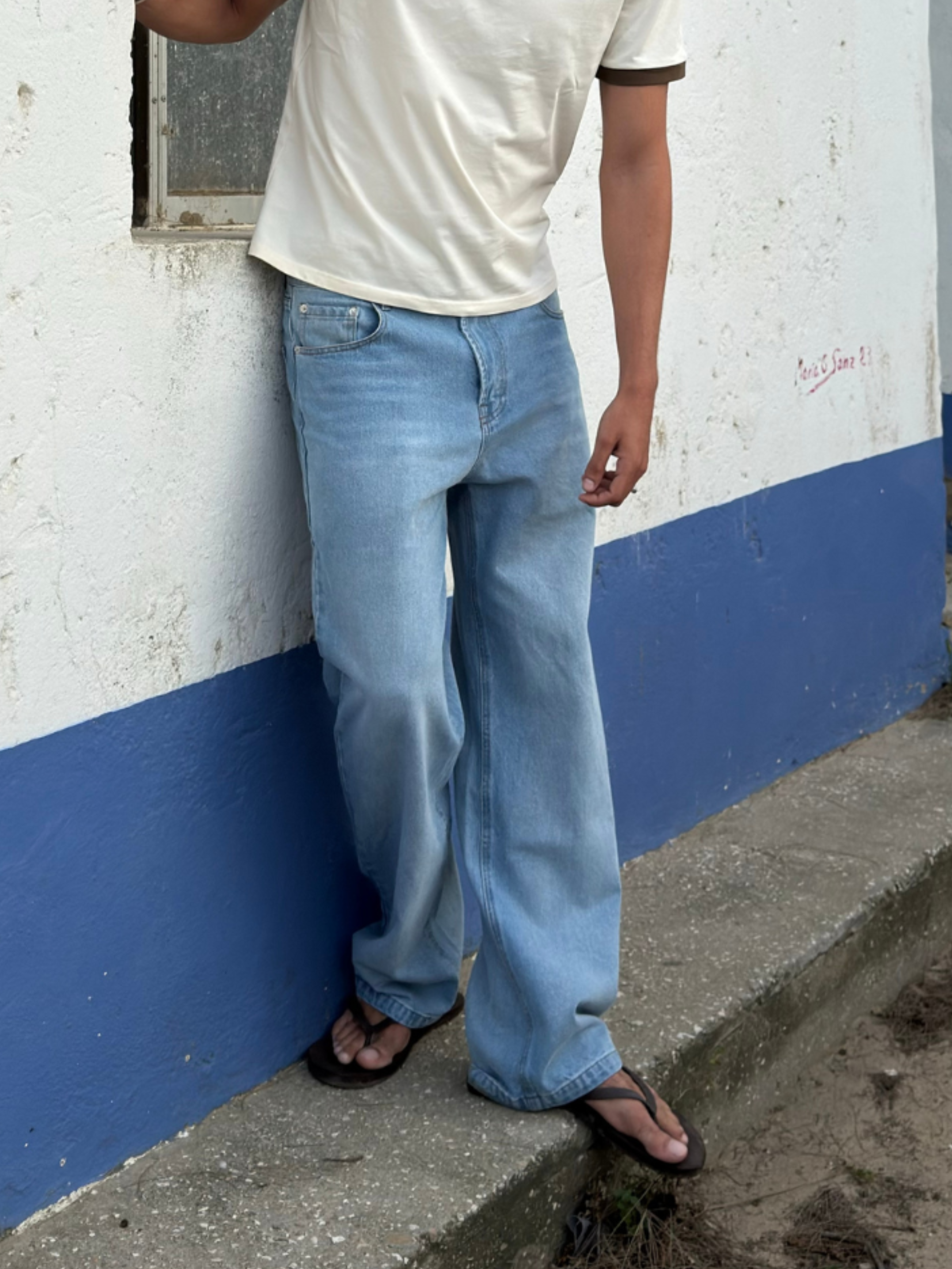 Daily Essential Jeans | Light blue