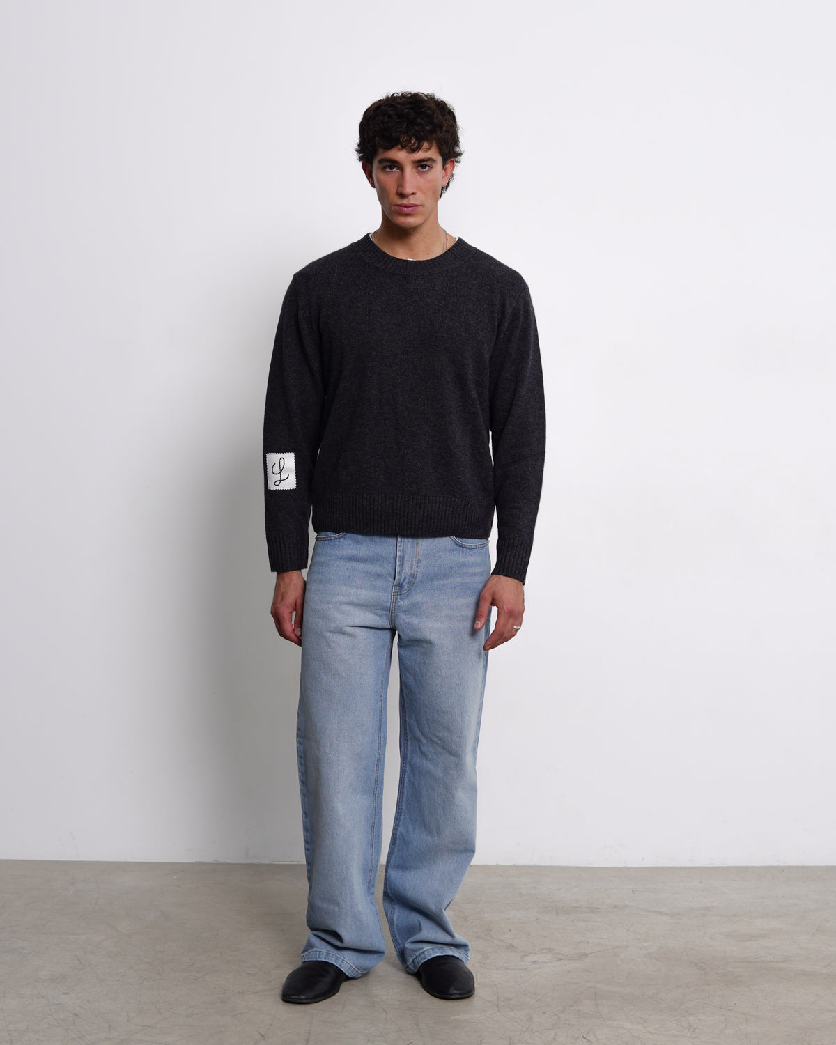 Refined Cashmere Sweater | Dark grey