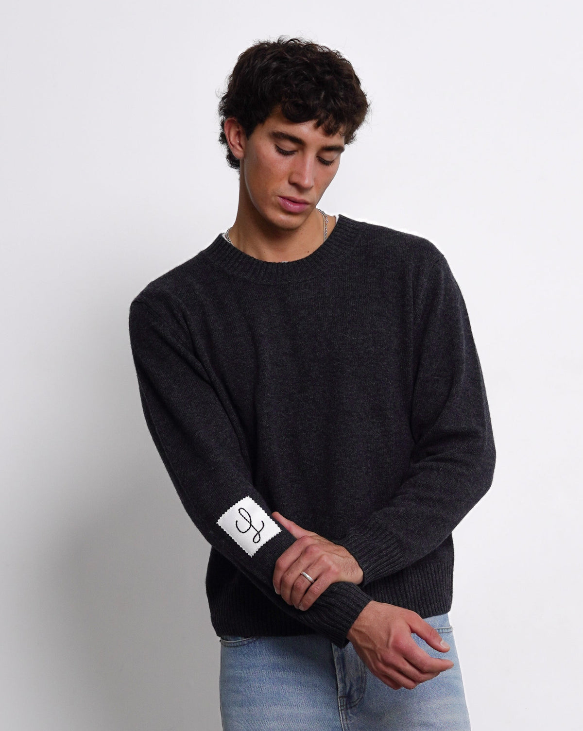 Refined Cashmere Sweater | Dark grey