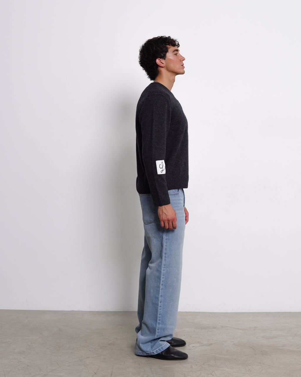Refined Cashmere Sweater | Dark grey