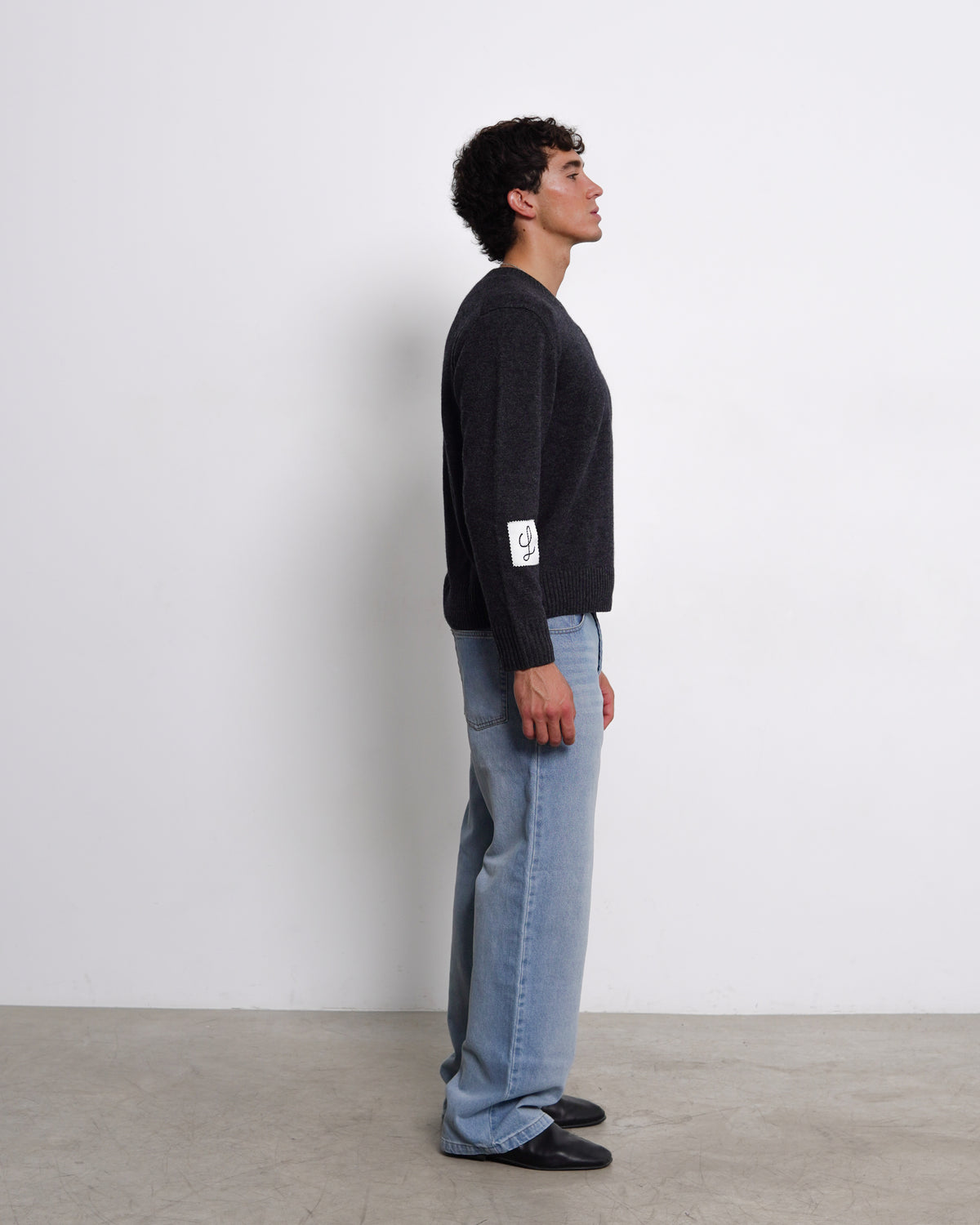 Refined Cashmere Sweater | Dark grey